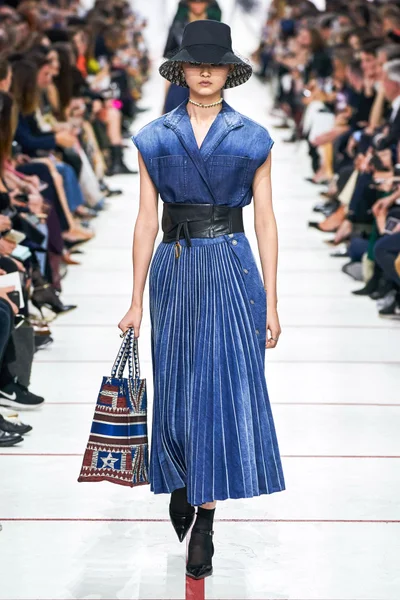 Look 42